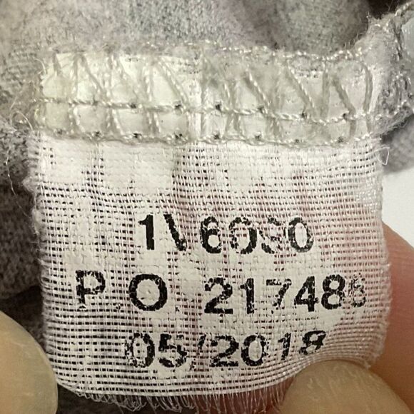 Vineyard Vines Mens Long Sleeve Gray T-Shirt W/American Flag Whale Design Medium - Picture 8 of 8